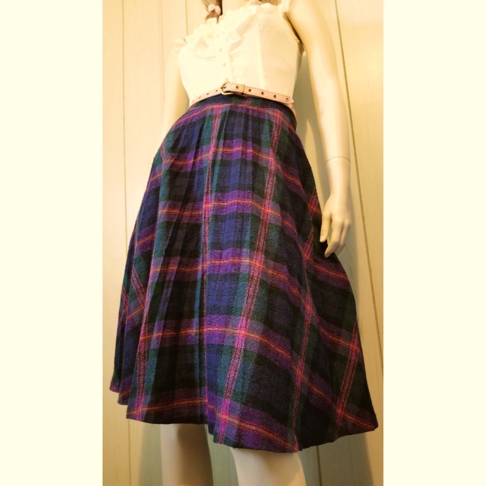 Vintage 70s School Girl Navy Blue Plaid High Waisted Pleated Wool Skirt